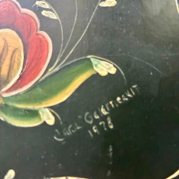 Scandinavian Rosemaling Art Plaque – 1978 Carl Gehrkeuit – Vintage Wall Decor - Picture 3 of 4